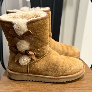 Koolaburra by Ugg Boots Victoria short boots. Women’s size 9